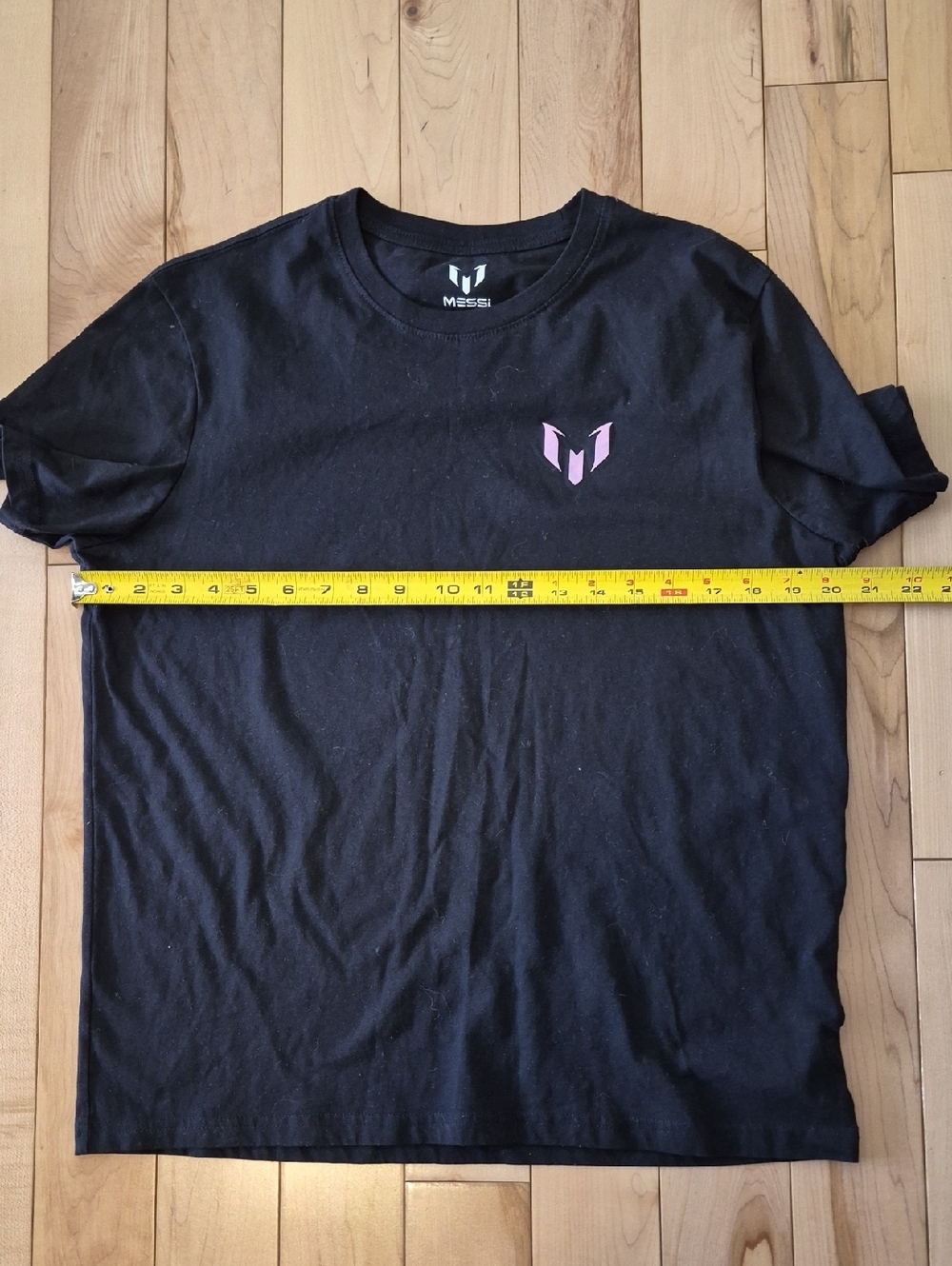 MESSI Men's Size Medium Black Logo Tee with Pink Accent - Picture 6 of 7